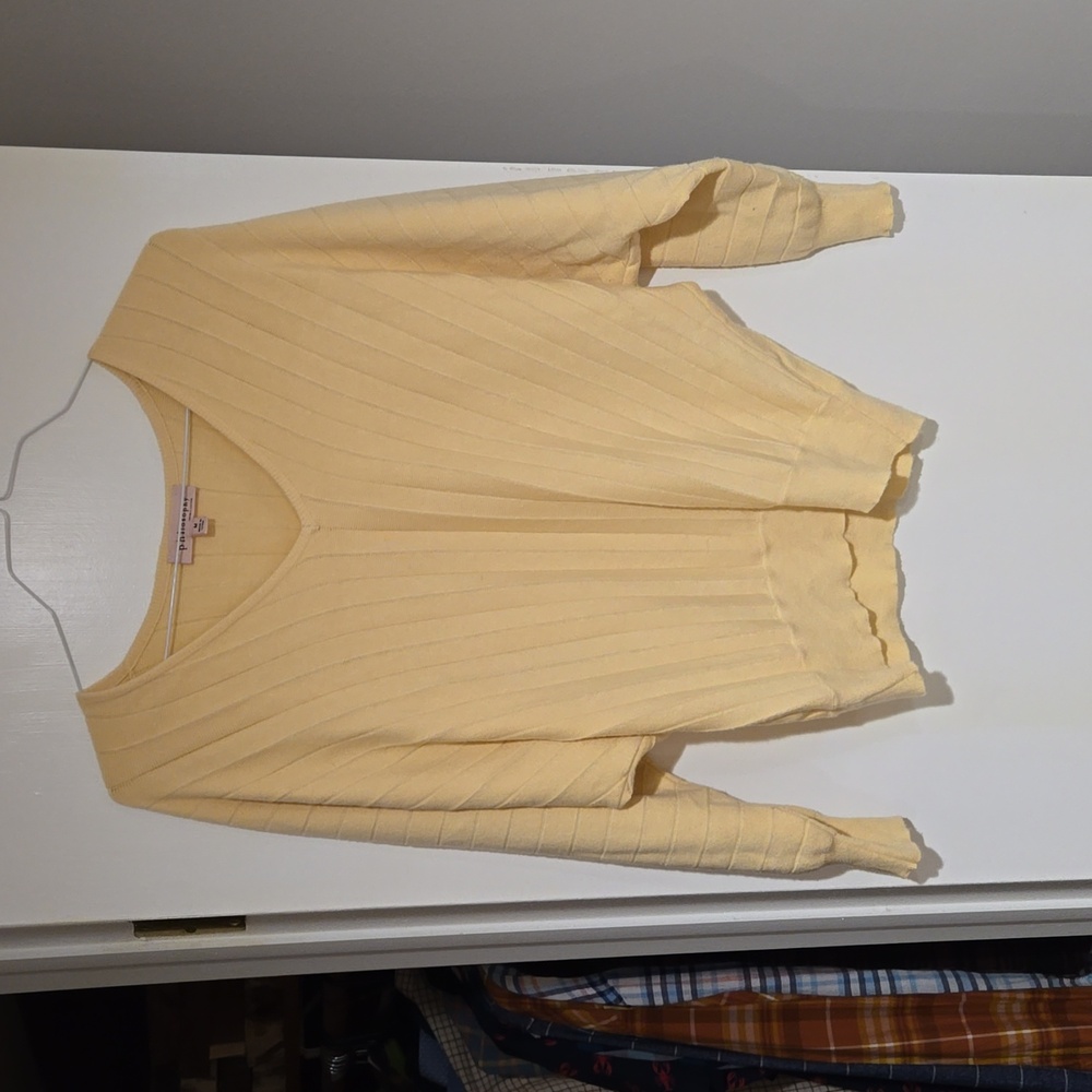 Womens yellow, size medium Philosophy Republic v neck sweater